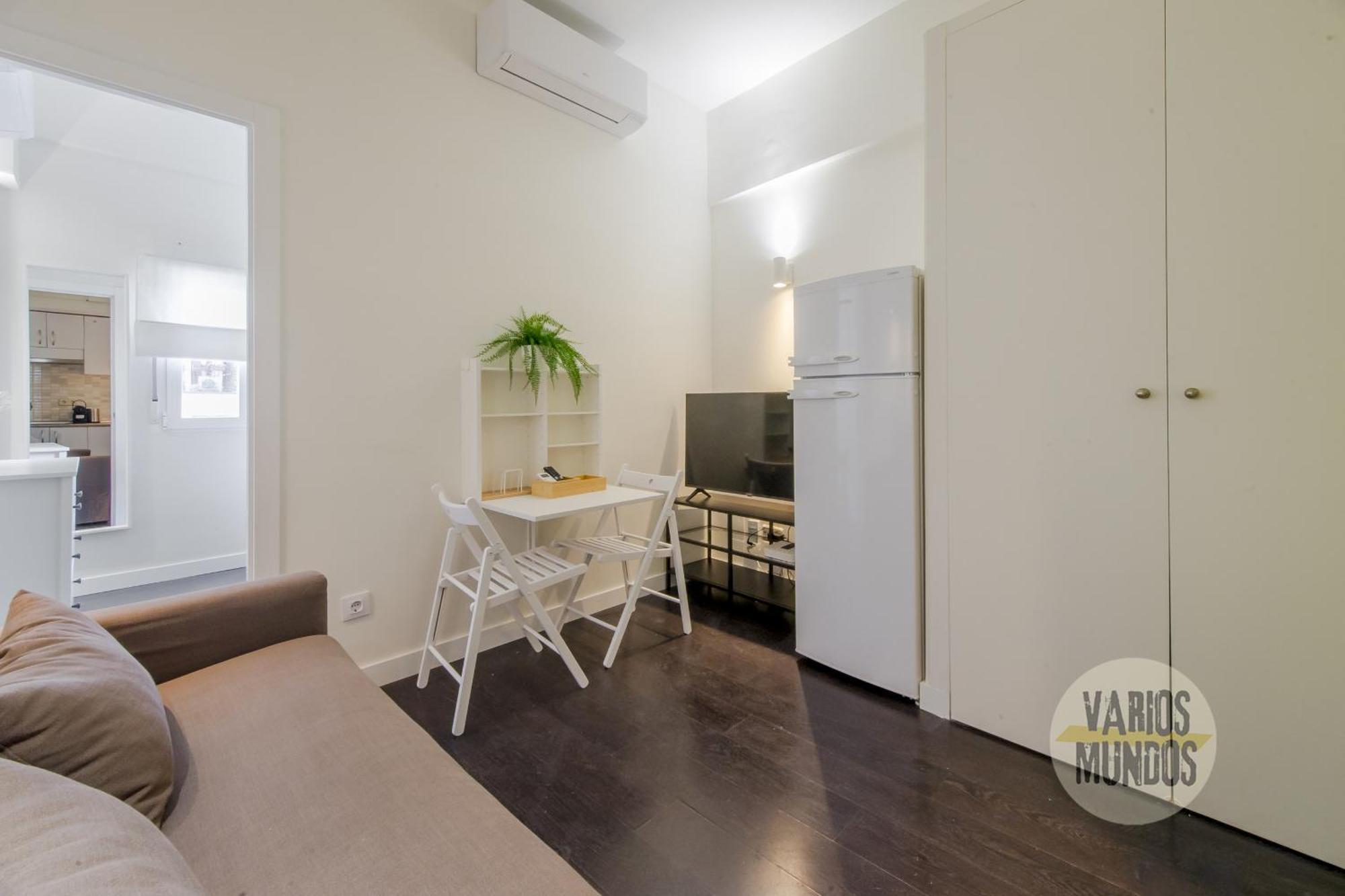 Confortable Apt Para 3 Pax A 1 Min De Gran Via Madryt Zewnętrze zdjęcie